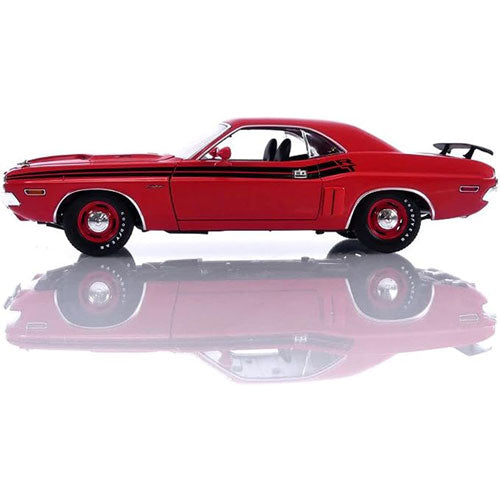 1971 Dodge Challenger w/ Stripes 1:18 Model Car (Bright Red)