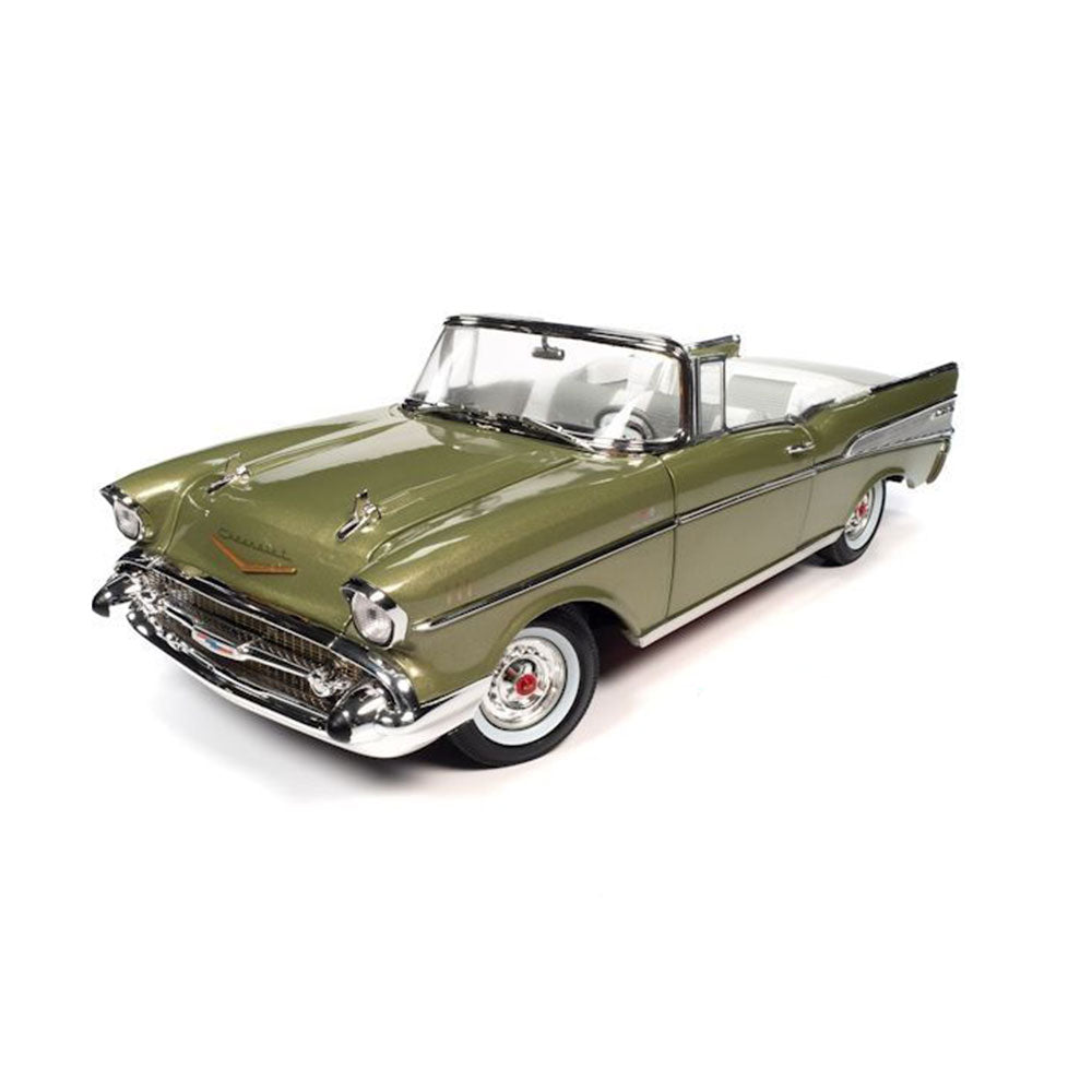 1957 chevy belair cabriolet 1/18 skalamodell (grønn)