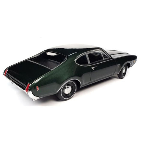 MCACN 1969 Olds Cutlass W31 Post CP 1/18 Scale Model