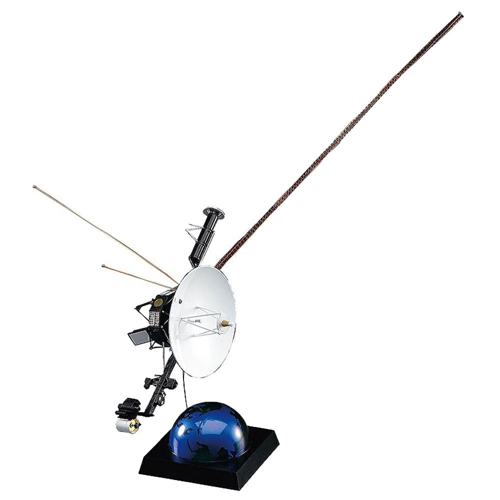Hasegawa Unmanned Space Probe Voyager Model