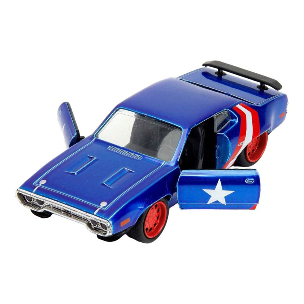 1972 Plymouth GTX with Captain America 1:32 Diecast Figure