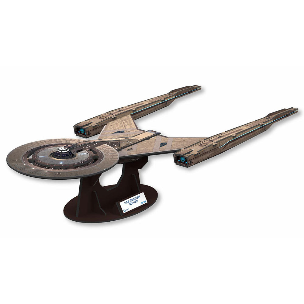 Qraftworks Star Trek U.S.S. Discovery NCC-1301 Model