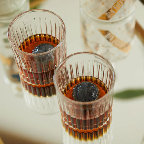Gentlemen's Hardware Cocktailglas- und Whiskey-Steine-Set