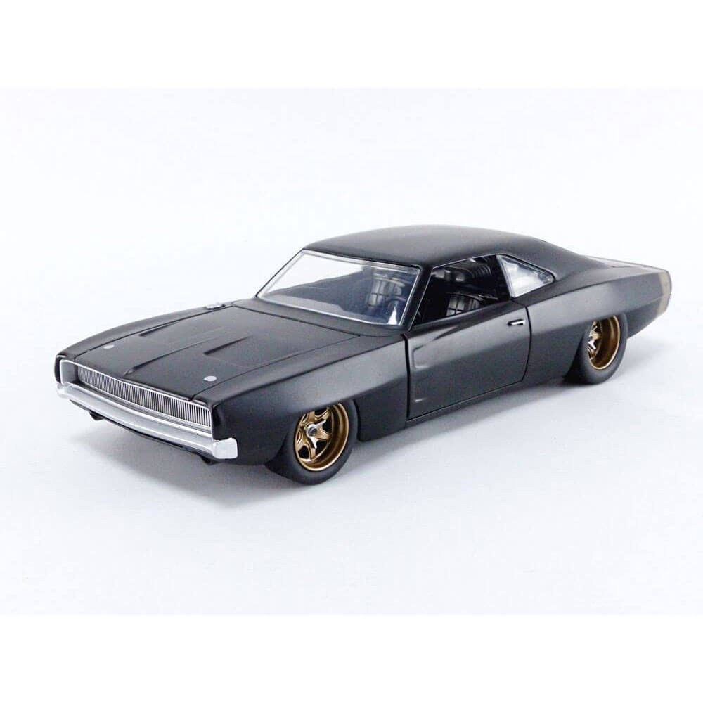 dodge Charger del 1968, giro in scala 1:24 di Hollywood
