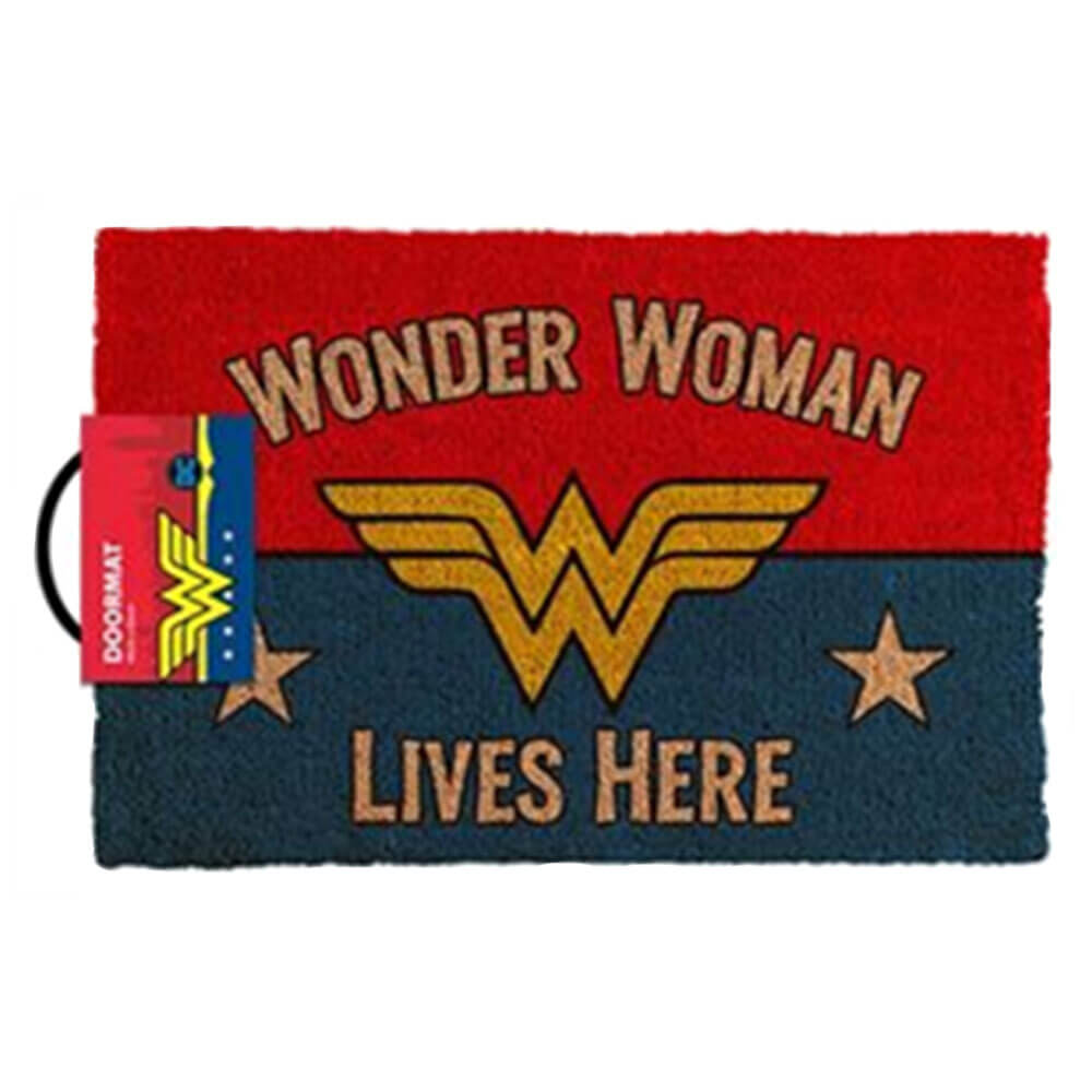 DC Comics Wonder Woman bor här dörrmattan