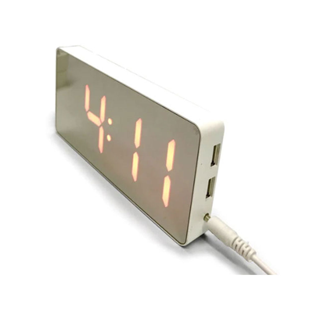 LED-Wecker mit verspiegeltem Zifferblatt und zwei USB-Anschlüssen